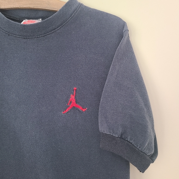 AIR JORDAN NIKE | Vintage Black and Red Air Jordan Logo Tee Shirt - Picture 3 of 6